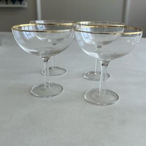 Set of 4 gold rim coupes